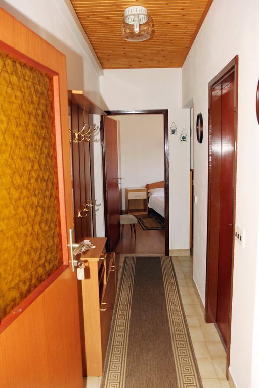 Apartments J&R Babara Biograd Na Moru Habitación foto